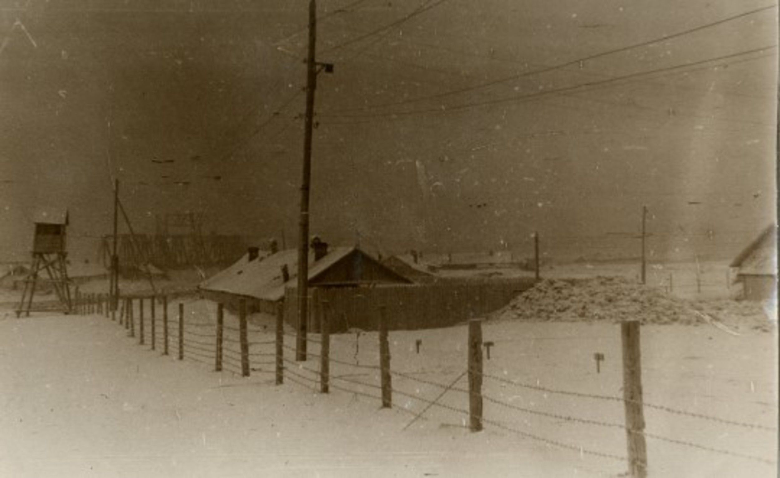 Hek en wachttoren van Vorkutlag